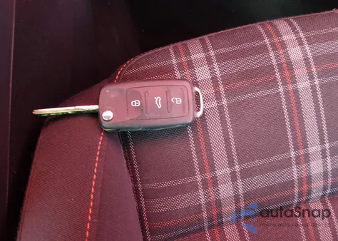 2013 Volkswagen Gti Wolfsburg Edition z USA, uszkodzony, nr VIN WVWHV7AJ2DW129199